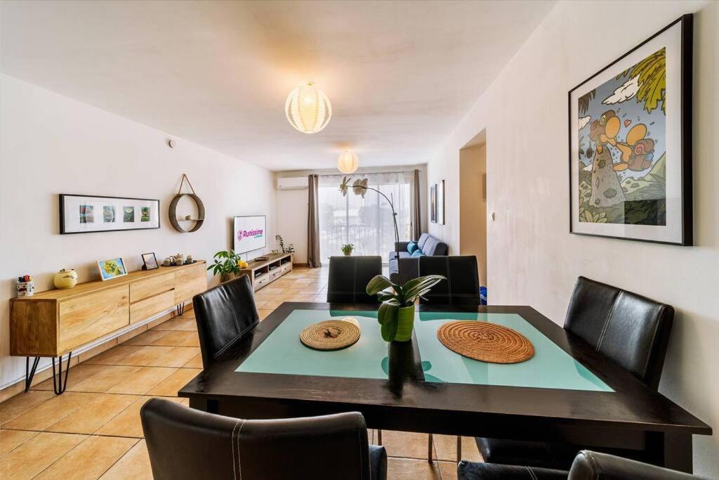 Jade - Appt 2 Chb - 4 Personnes - A 200 M Du Lagon De Saint-Pierre - Residence Avec Belle Piscine Et Parking Prive - Sur Le Front De Mer Et A 2 Pas Du Centre-Ville De St-Pierre Extérieur photo